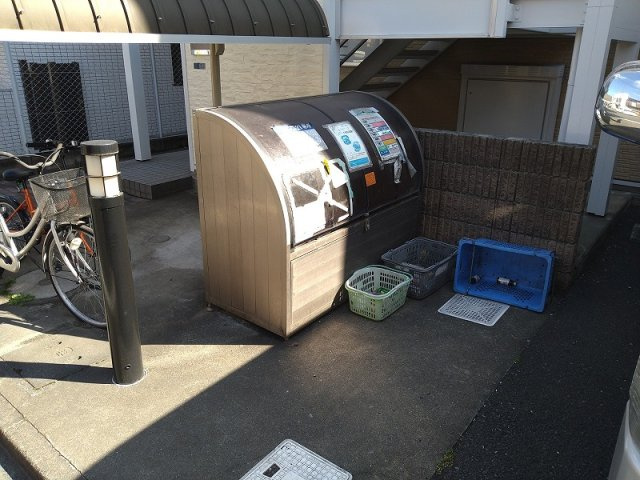 レオパレスパインのその他|ダストボックス