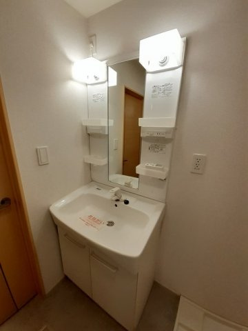 【洗面所】 | シルク　ド　レオ
