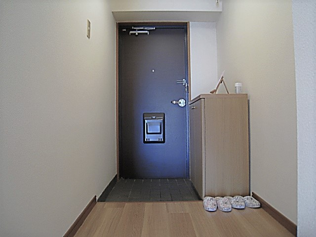 瑞和ビルの玄関