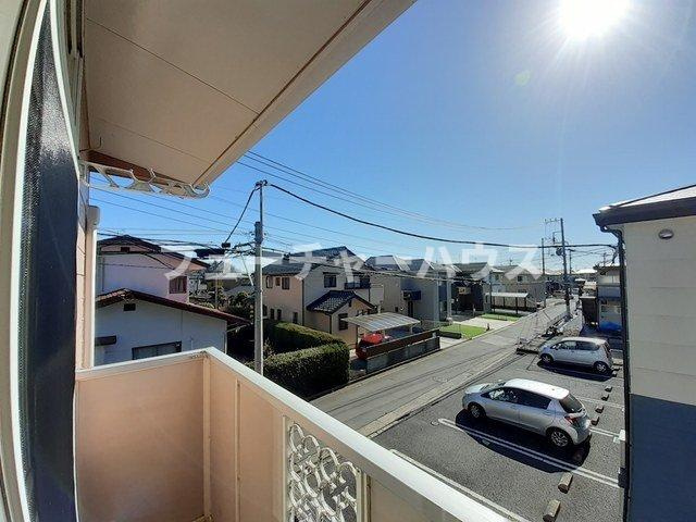 メゾン粟祐のバルコニー|外からの目が気にならないバルコニーで洗濯物が干せます
