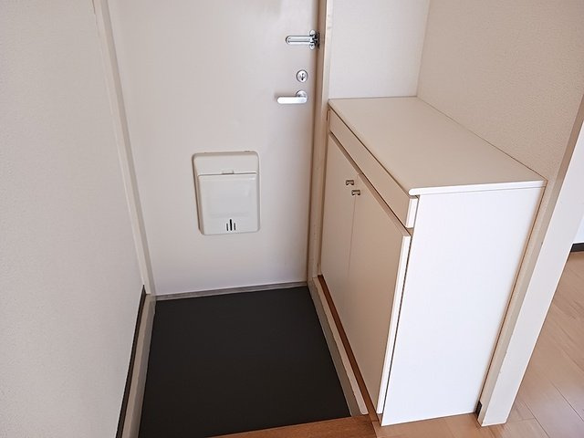 アネックストーコーの玄関|落ち着いた玄関です