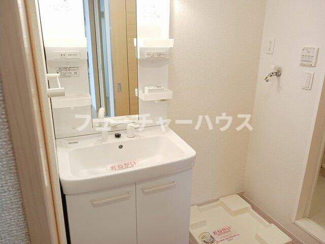 サニーガーデン　Ａの洗面所|使いやすい洗面所です