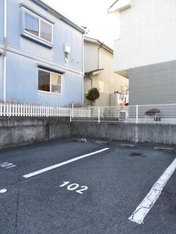 ひまわりＡの駐車場