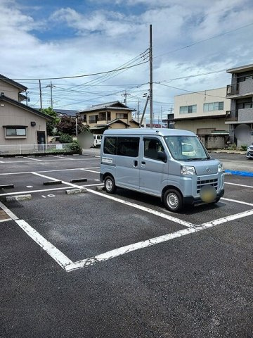 プチメゾンの駐車場