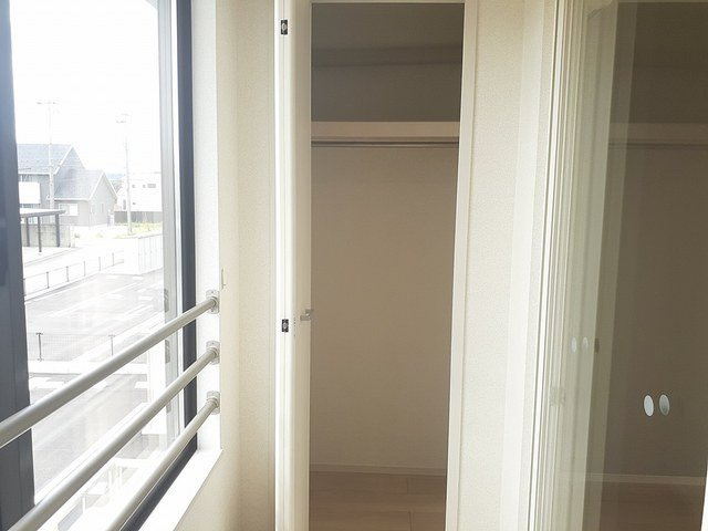 ヒカルサ高岡角イーストの収納