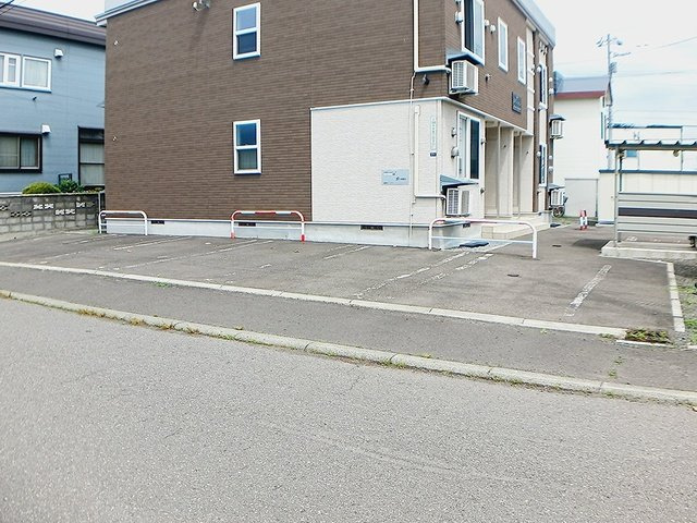 光マンションの駐車場
