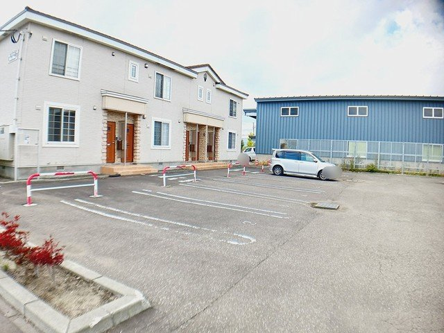 ベルブランⅠの駐車場