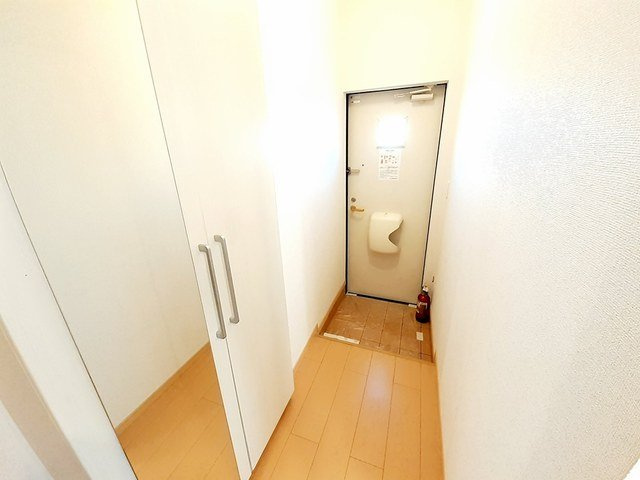 ベルブランⅠの玄関
