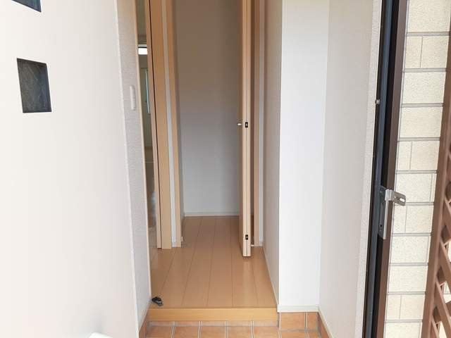 サニーガーデン　Ａの玄関
