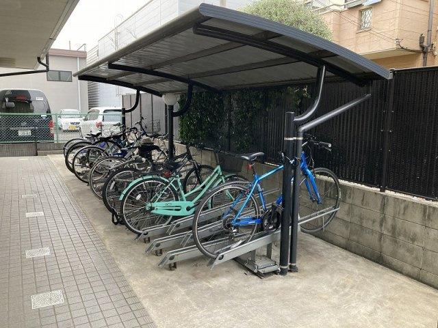 レオパレスウィスタリアⅡのその他|自転車置き場