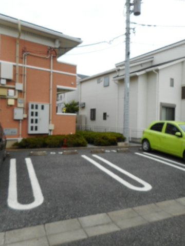カリーノ・ボスコの駐車場