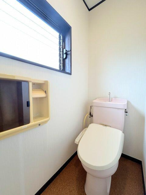 宇都宮市清原台６丁目　4ＬＤＫ　中古住宅のトイレ