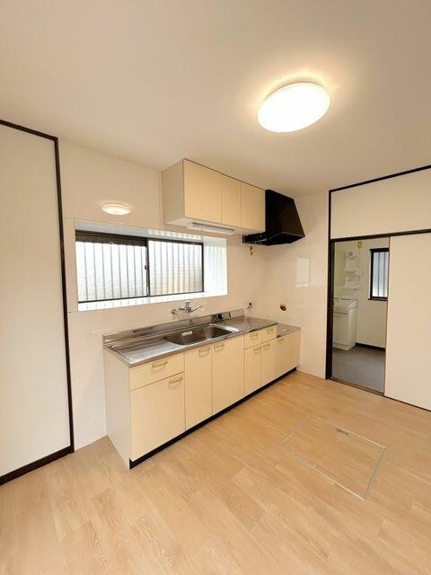 宇都宮市清原台６丁目　4ＬＤＫ　中古住宅のキッチン
