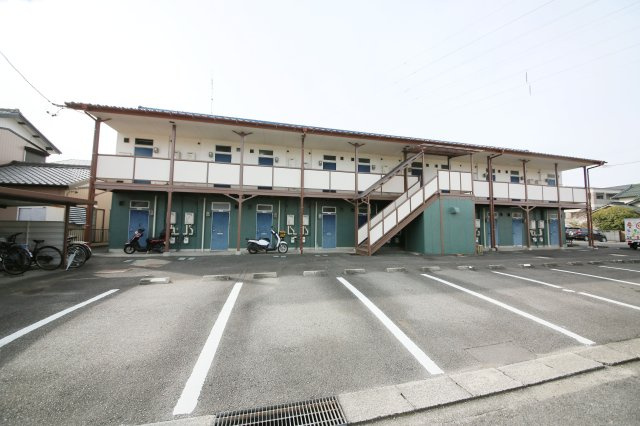 清風苑の駐車場|別部屋同間取りのお写真となります。参考にご覧くださいませ。