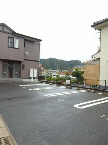 エスポワ－ル安芸Ⅱの駐車場|駐車場があります