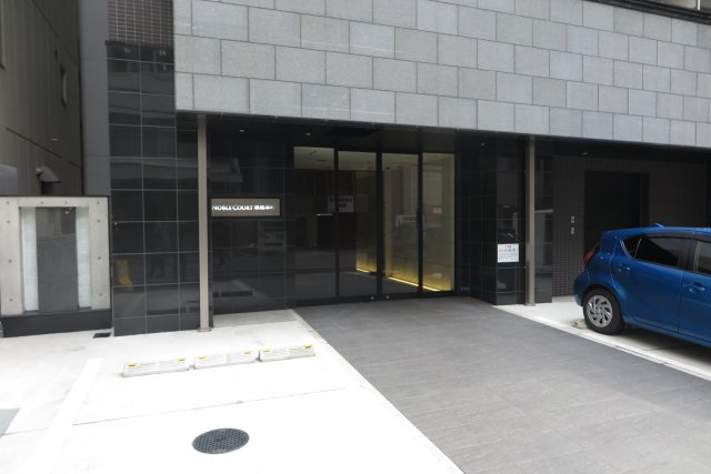 プレサンスレジェンド堺筋本町タワーのエントランス