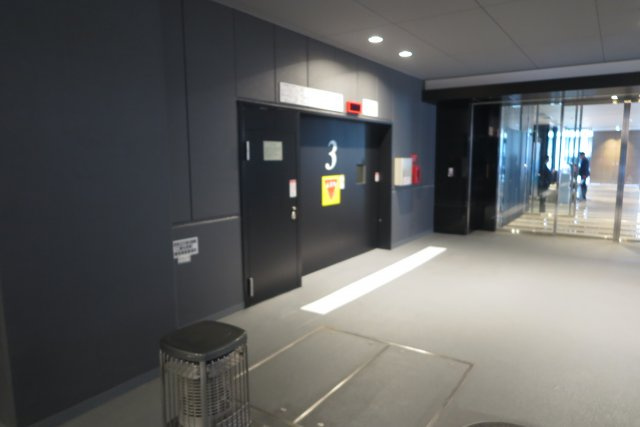 プレサンスレジェンド堺筋本町タワーの駐車場