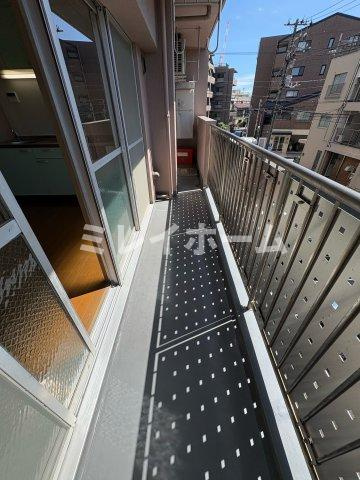 クロフトのバルコニー|同建物内、別のお部屋の参考写真になります。