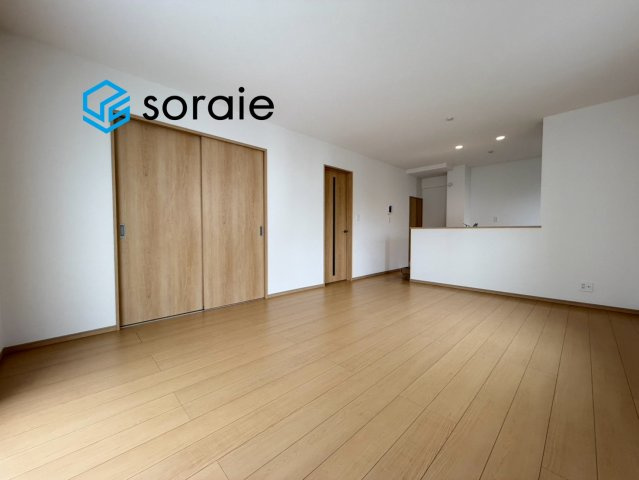 入間市小谷田1丁目　新築戸建　ハートフルタウンの居間・リビング|10/13　撮影