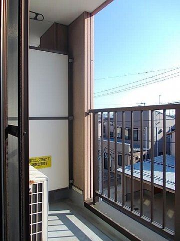 グランディル山王のバルコニー|お洗濯にも便利なバルコニー付き