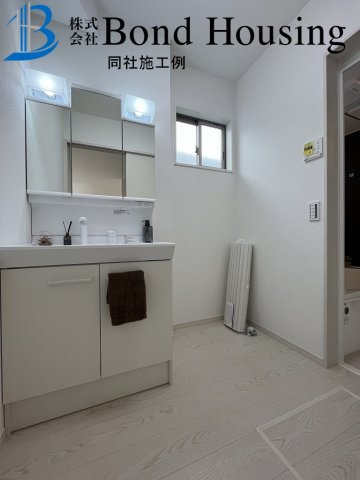 「JR魚住駅徒歩13分」「LDK19.8帖」魚住町16期　西岡　限定1棟の独立洗面台