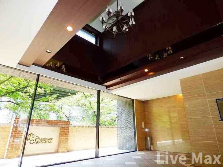 【ロビー】プレサンス松屋町ファステ 