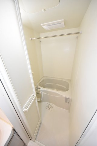 レジュールアッシュ心斎橋ヴィータの浴室