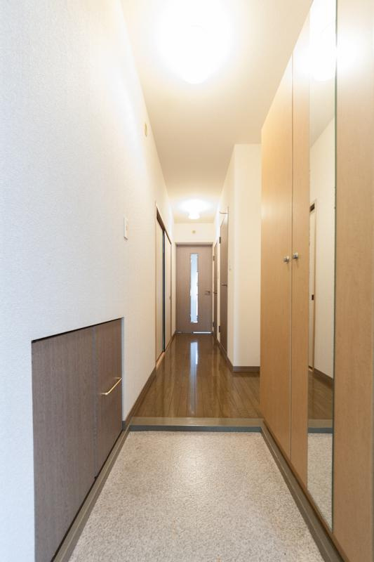 プチメゾン茜の玄関