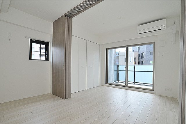 【寝室】エス・キュート梅田中崎町