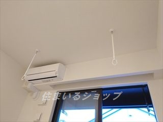 ココ　メドウ　Ⅱ　Aの設備|室内物干し・エアコン