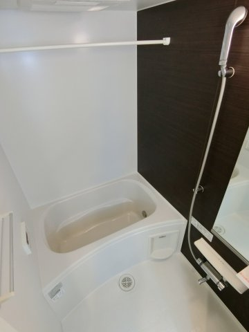 センターポイントⅠの浴室|イメージ写真102号室（反転あり）