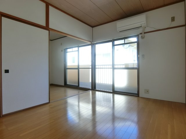 第３コーポエンナの洋室
