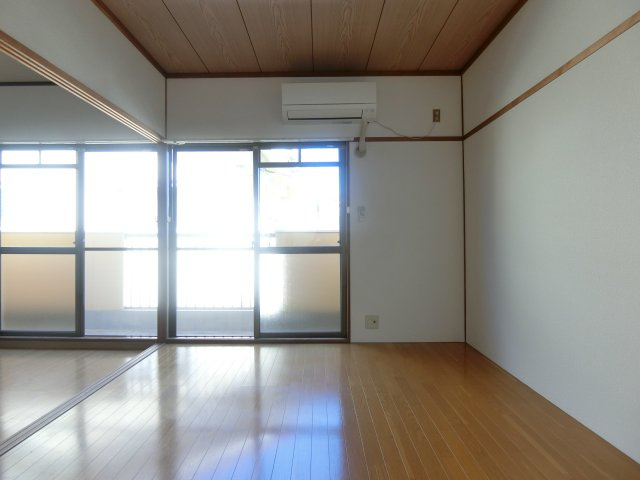 第３コーポエンナの洋室