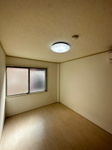 南松竹マンションの寝室