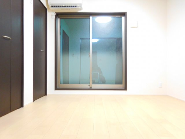 アイビーコート 城南の洋室