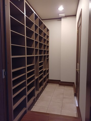住吉山手戸建の収納|玄関収納