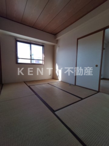 【寝室】 | 陽光大森マンション | 使い勝手のいい寝室です
