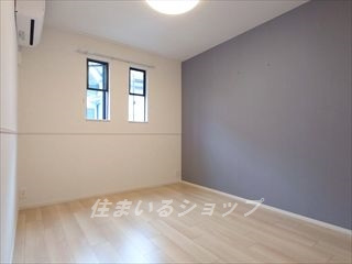 ザ　マヨン　Ⅰの寝室|寝室にもエアコンあり