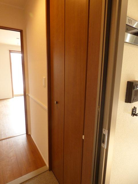 クレスタの収納