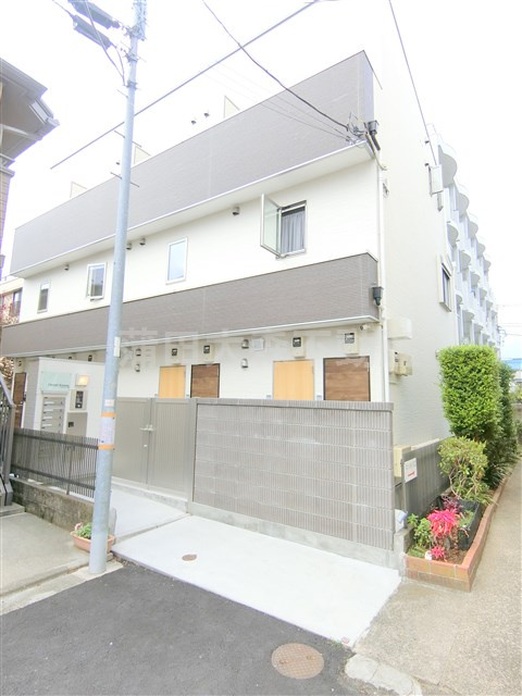 チェスナッツ蒲田の外観|2020年2月築　木造地上3階建て総戸数8戸1K～1LDK　JR京浜東北線蒲田駅徒歩圏内の東京都大田区西蒲田5丁目インターネット無料緒人気賃貸アパート