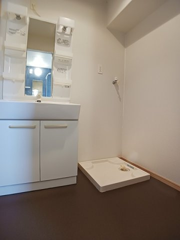 アングレカム　Ｄの洗面所|広い洗面スペース