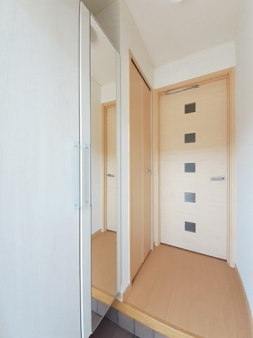 グレースフル　Ｂの玄関|玄関です