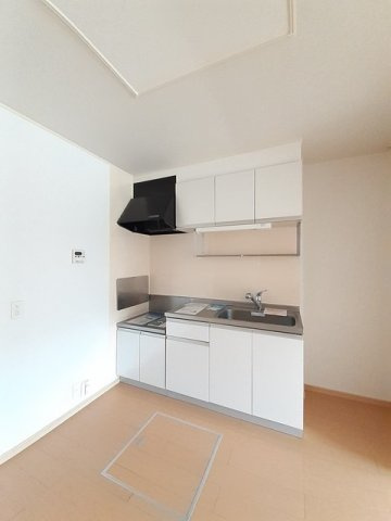 グレースフル　Ｂのキッチン|コンパクトなキッチンで掃除もラクラク