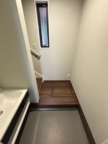 CARGO PIT.の玄関