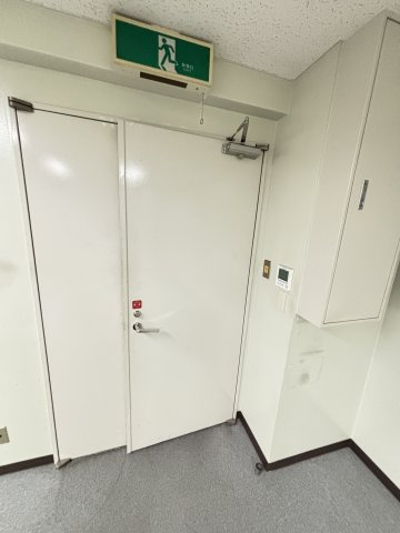 オーラムアルジャン阿波座の玄関