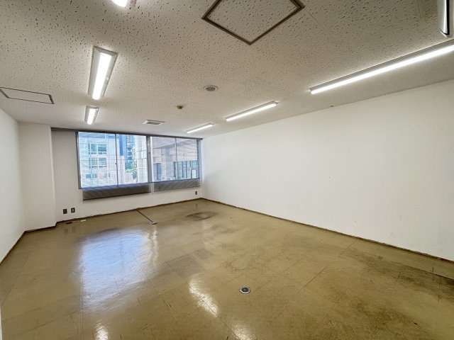 大阪市北区東天満２丁目の事務所の内装