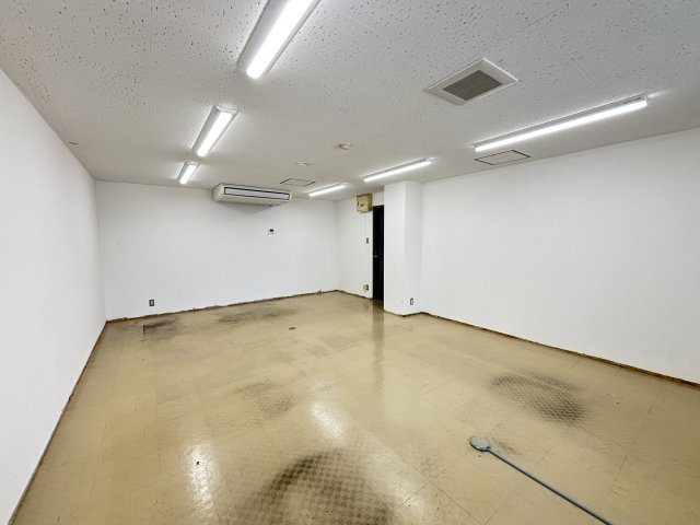 大阪市北区東天満２丁目の事務所の内装