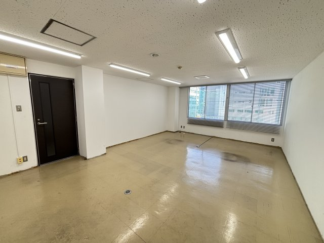 大阪市北区東天満２丁目の事務所の内装