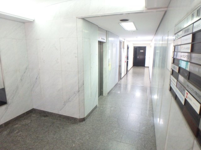 DOビル新町Ⅰのロビー