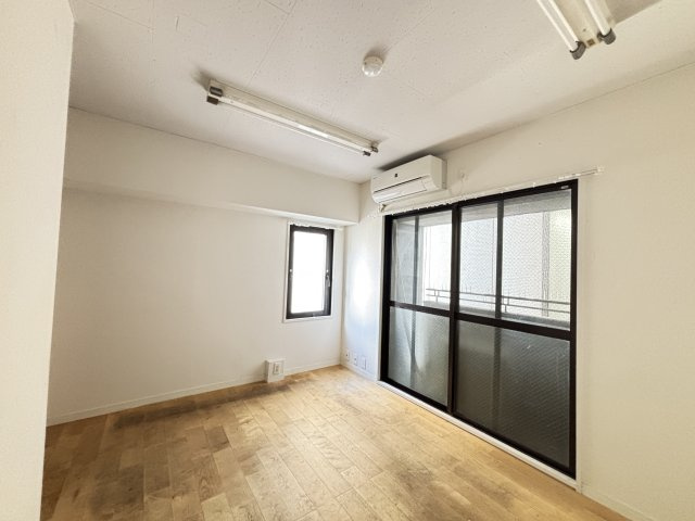 東天満下村ビルの内装
